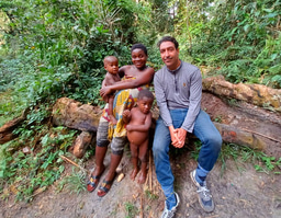 Mistakes of conservation and science: Batwa, Fossey, Tarzan, and the loss of traditional knowledge