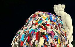 In need of a sustainable and just fashion industry: identifying challenges and opportunities through a systematic literature review in a Global North/Global South perspective