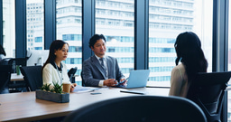 Understanding Work Culture in Japan: Overtime, Holidays, and Work-Life Balance