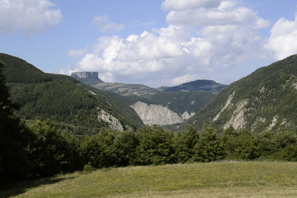 Pietra di Bismantova, Italian Apennines