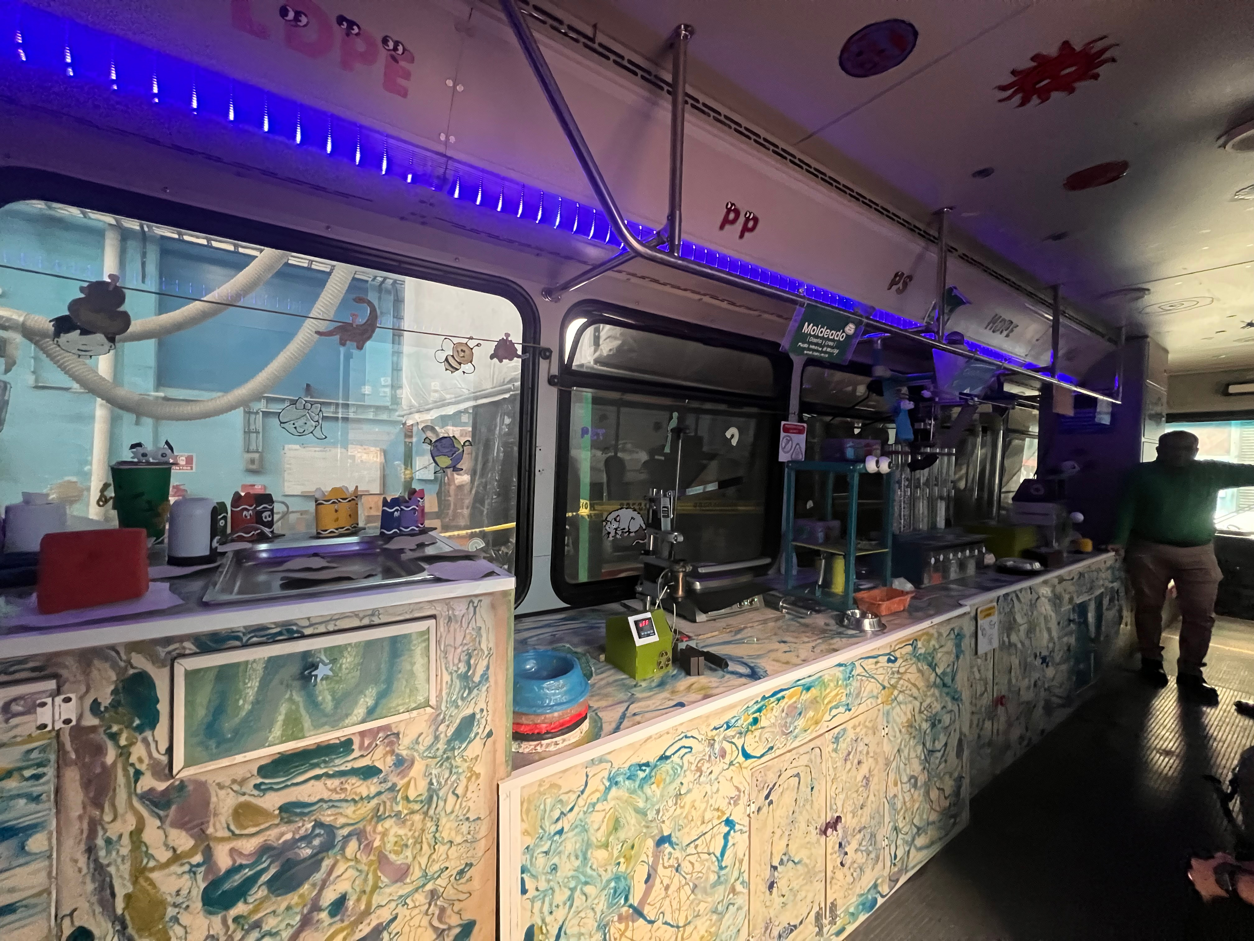 Bus