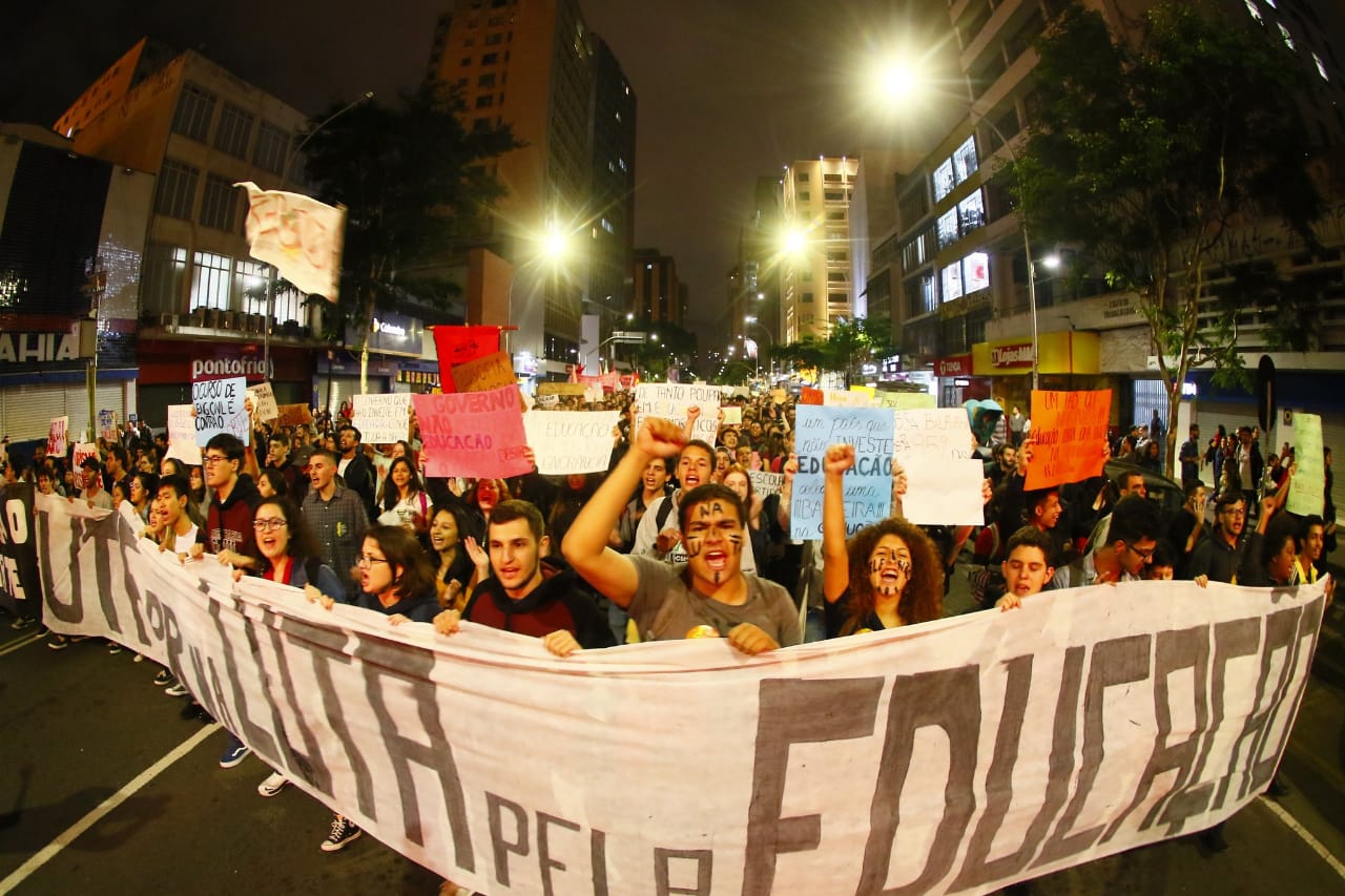 Protest-Idefend Protest-Idefend