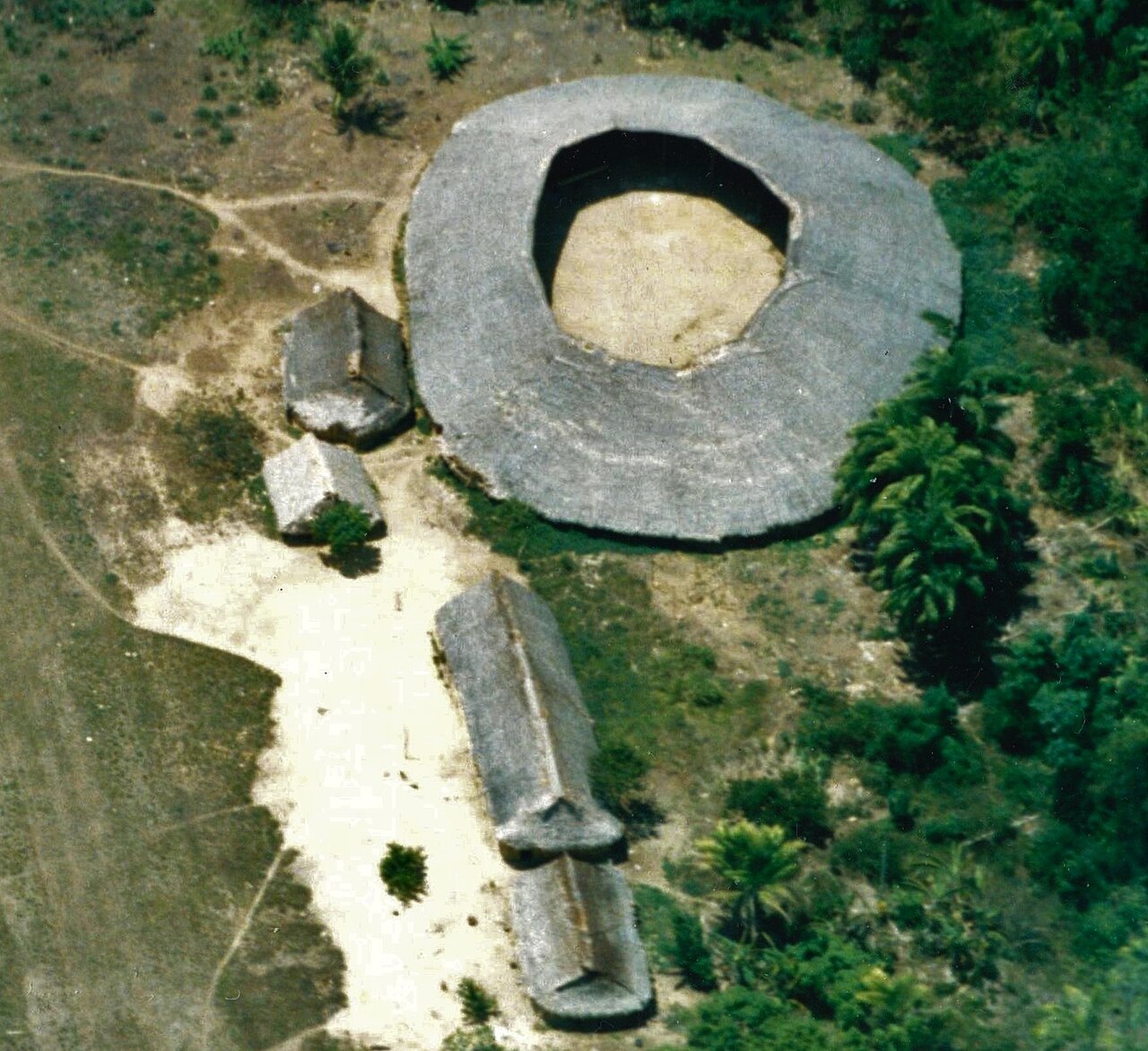 photo of the huts used by the Yanomami in the amazon
