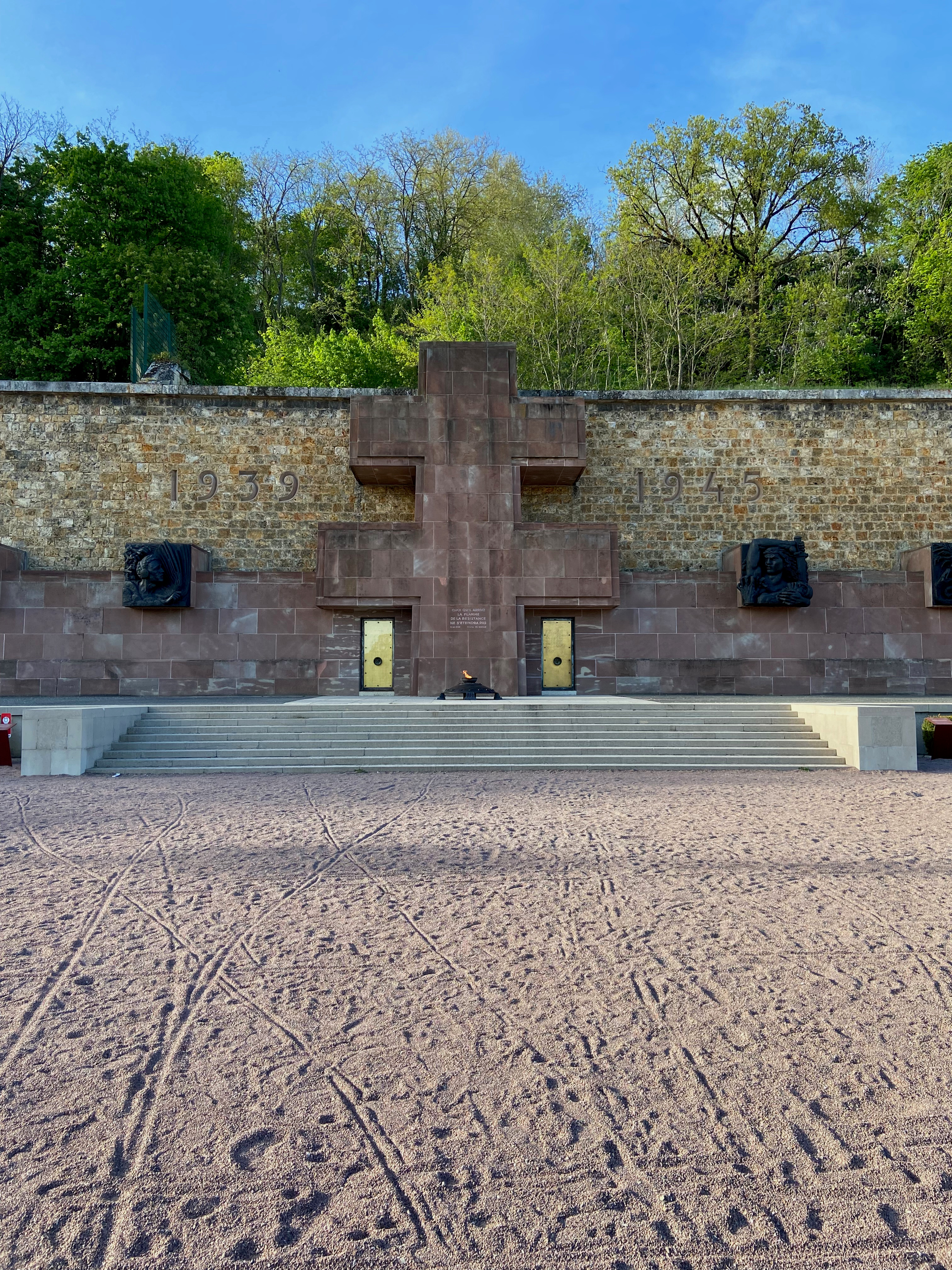 Mont-Valérien (la croix de Lorraine)