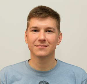 Portrait photo of Adam Frtús.