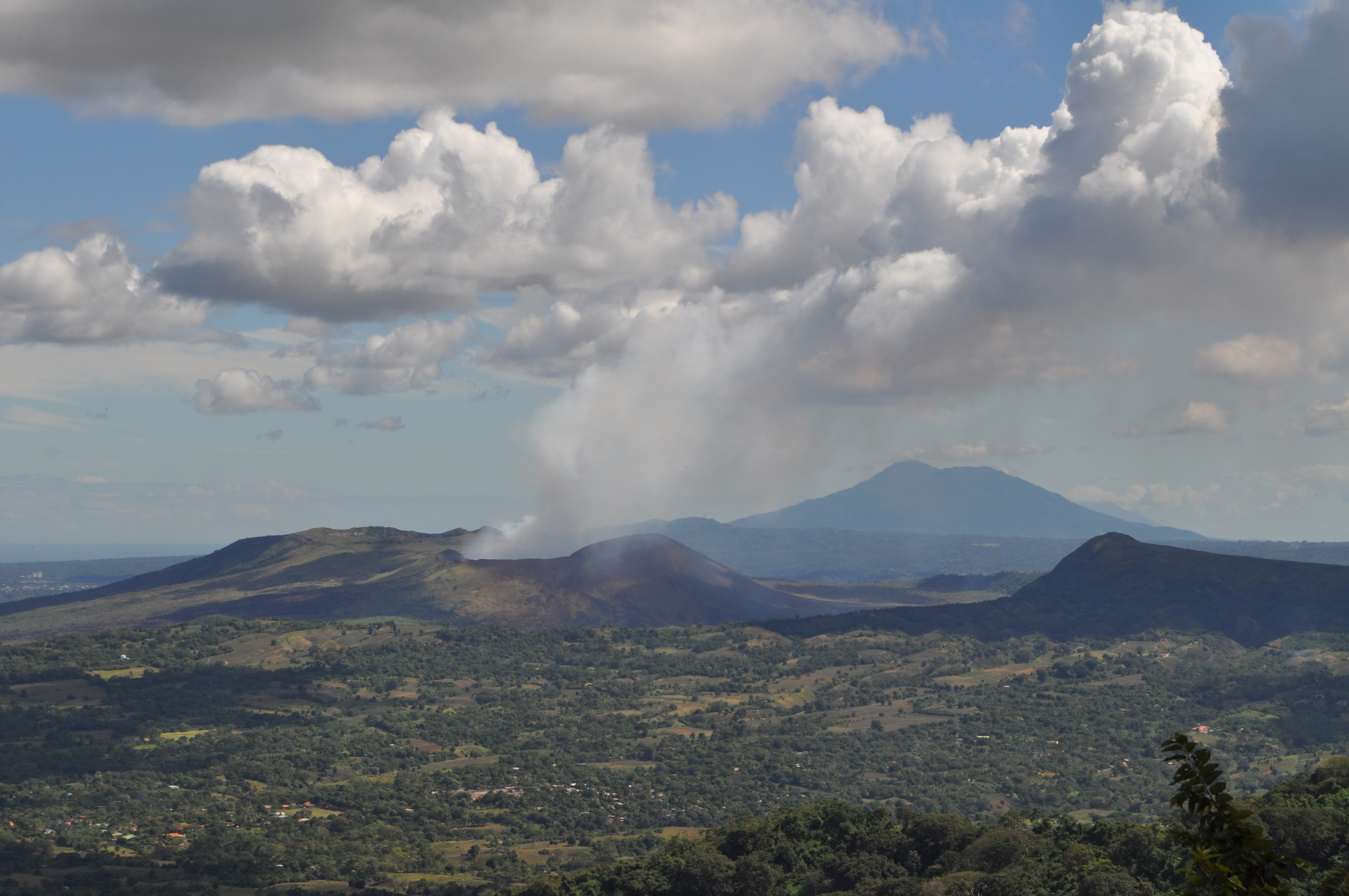 Figure 1: A photo of Masaya volcano, showing a degassing plume. Photo: Fabio Arzilli.