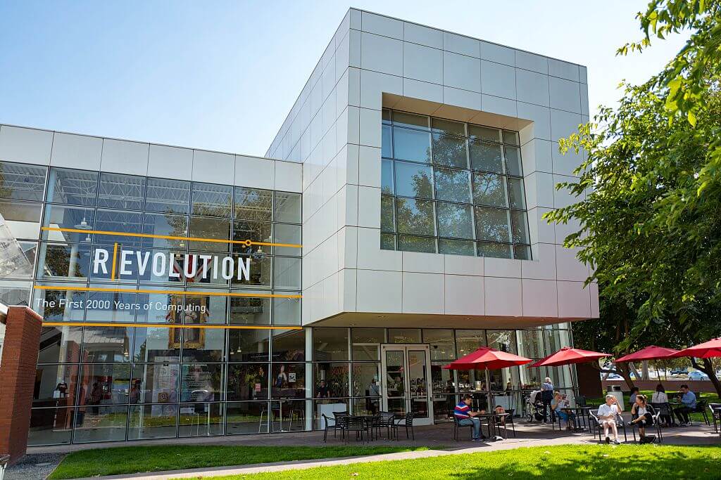 Exterior of the computer history museum in Mountain View, CA