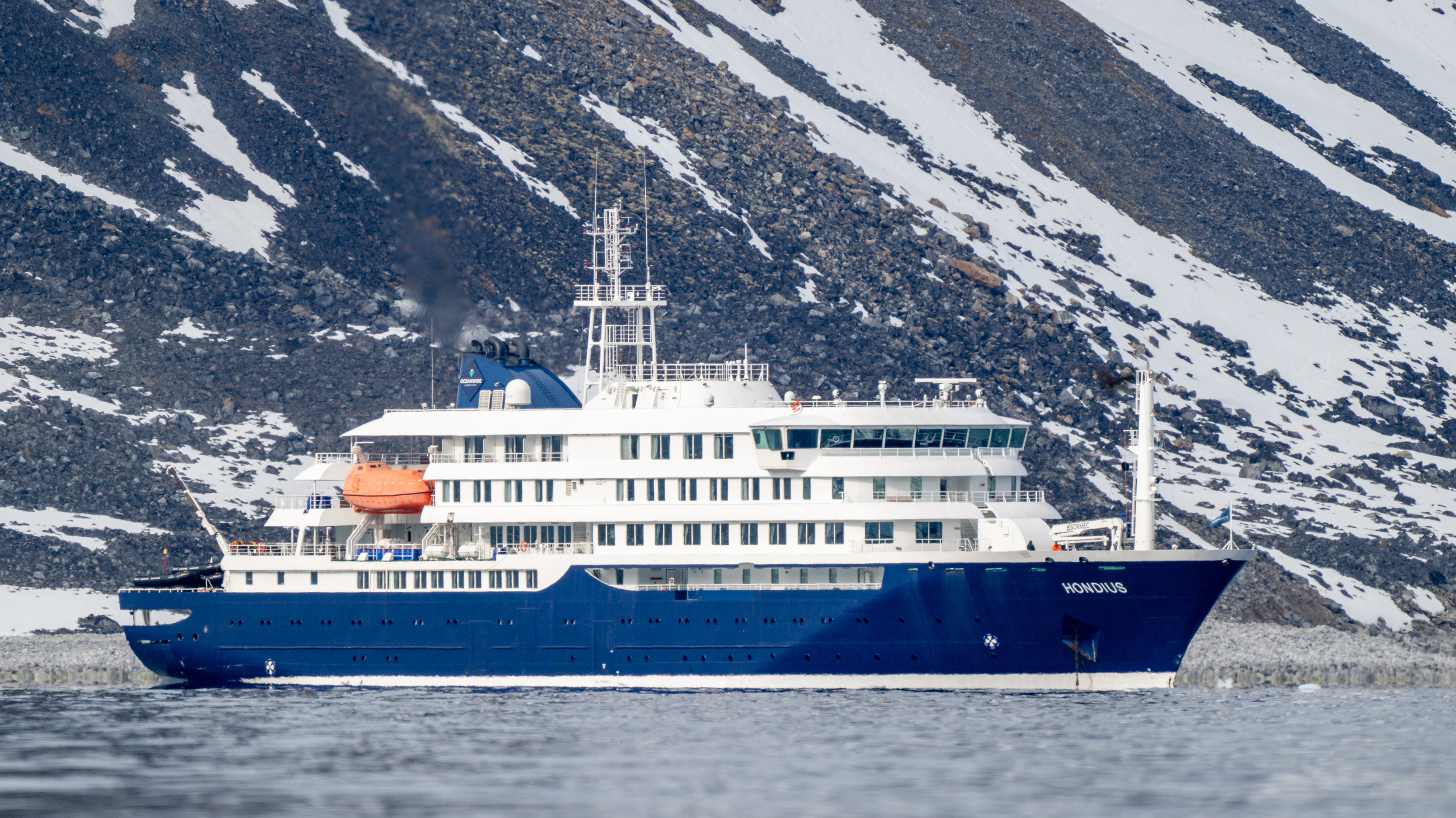 The MV Hondius, the Dutch expedition cruise ship, where the ANHV outbreak took place. Source: Stefan Brending, WikiMedia Commons, CC-BY-SA-3.0 de.