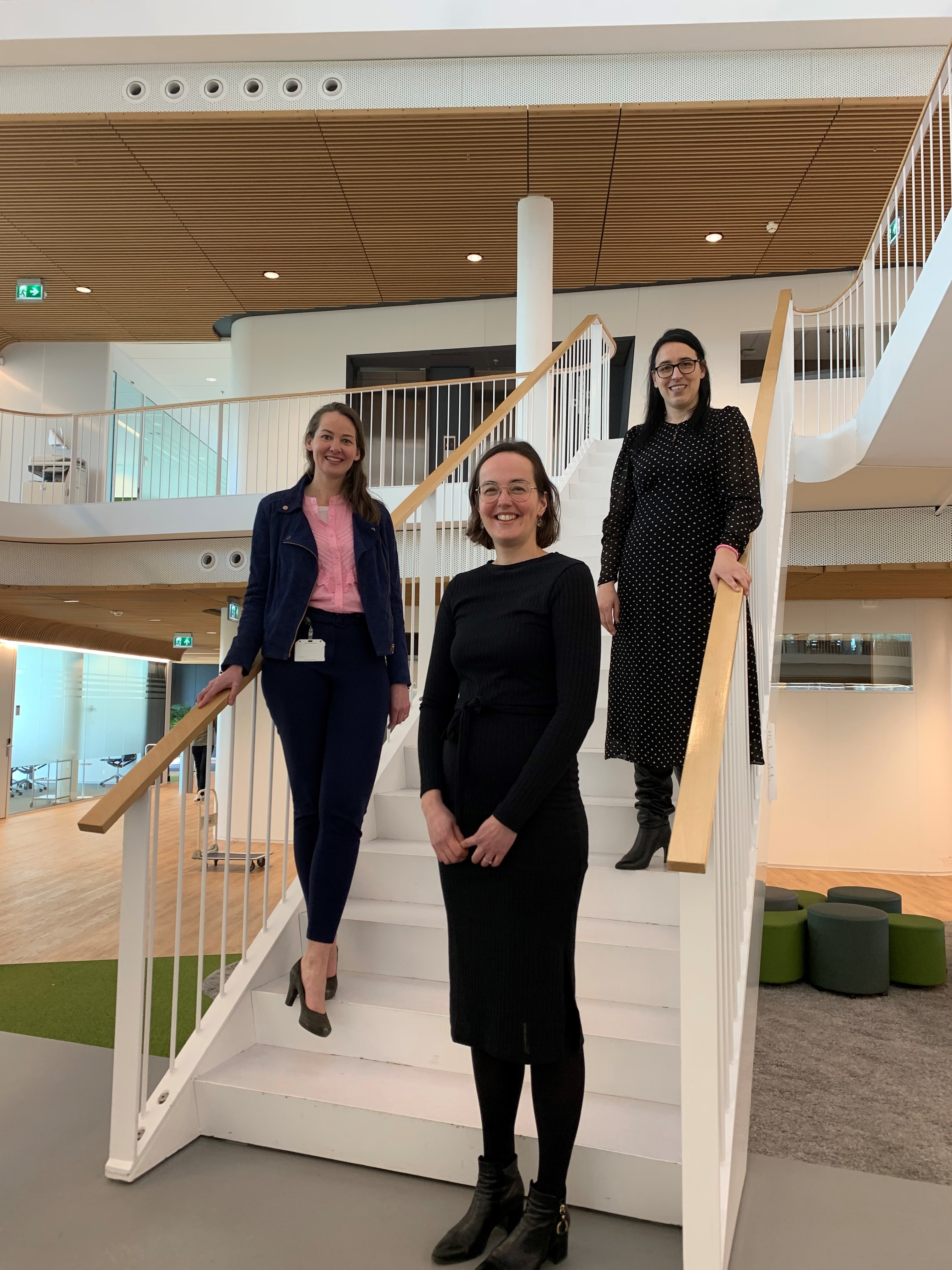 From back to front: Sylvia Boj (Hubrecht Organoid Technology), Jeanine Roodhart (UMC Utrecht) and Emerens Wensink (UMC Utrecht), co-authors of the systematic review and collaborating in ongoing translational organoid research.