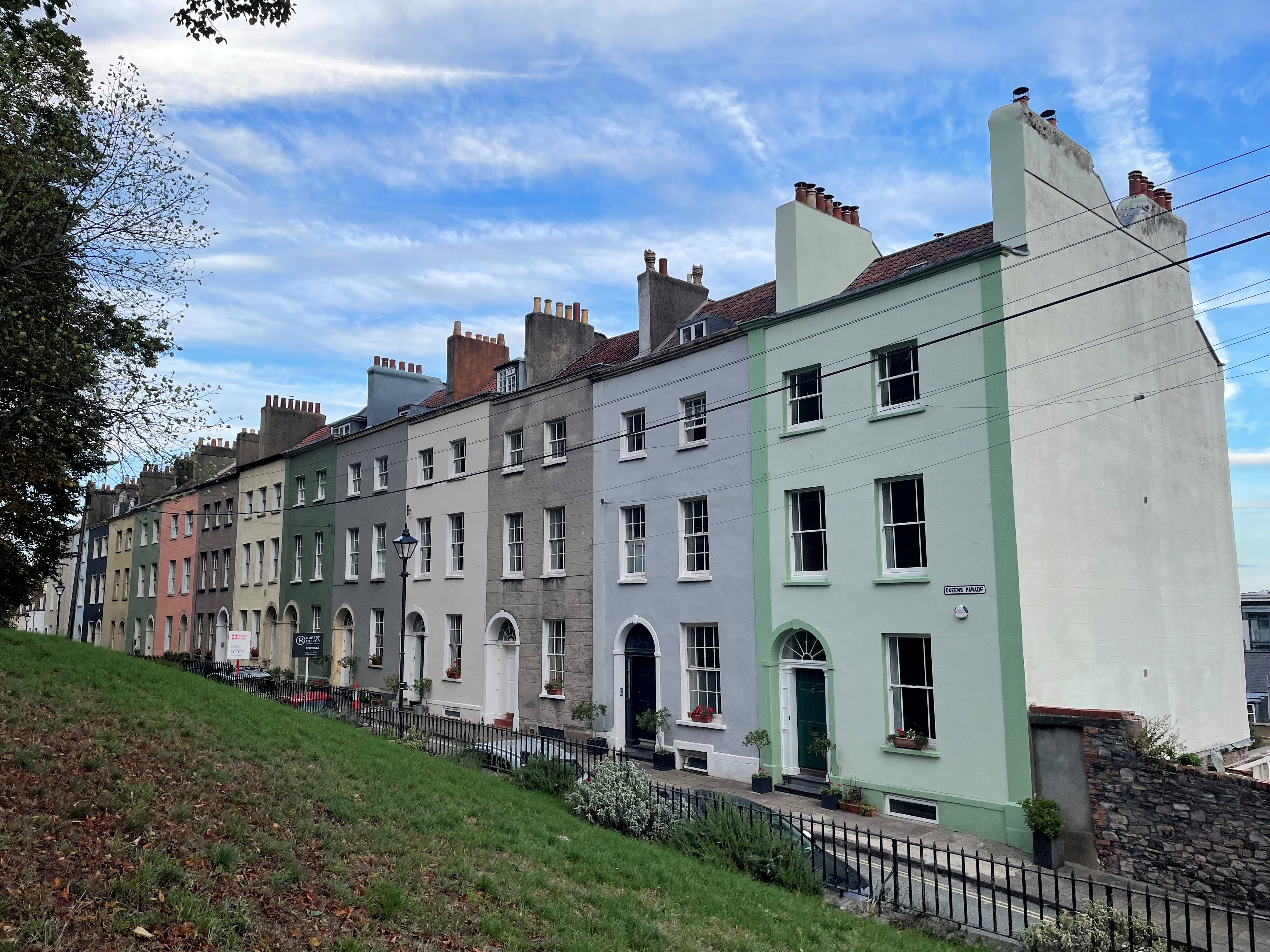 A row of Bristol terraced houses facing Brandon Hill Park
