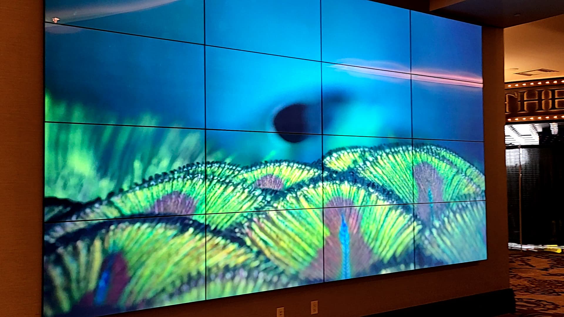 hotel digital signage