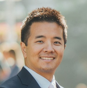 Portrait photo of Alexander Tsai