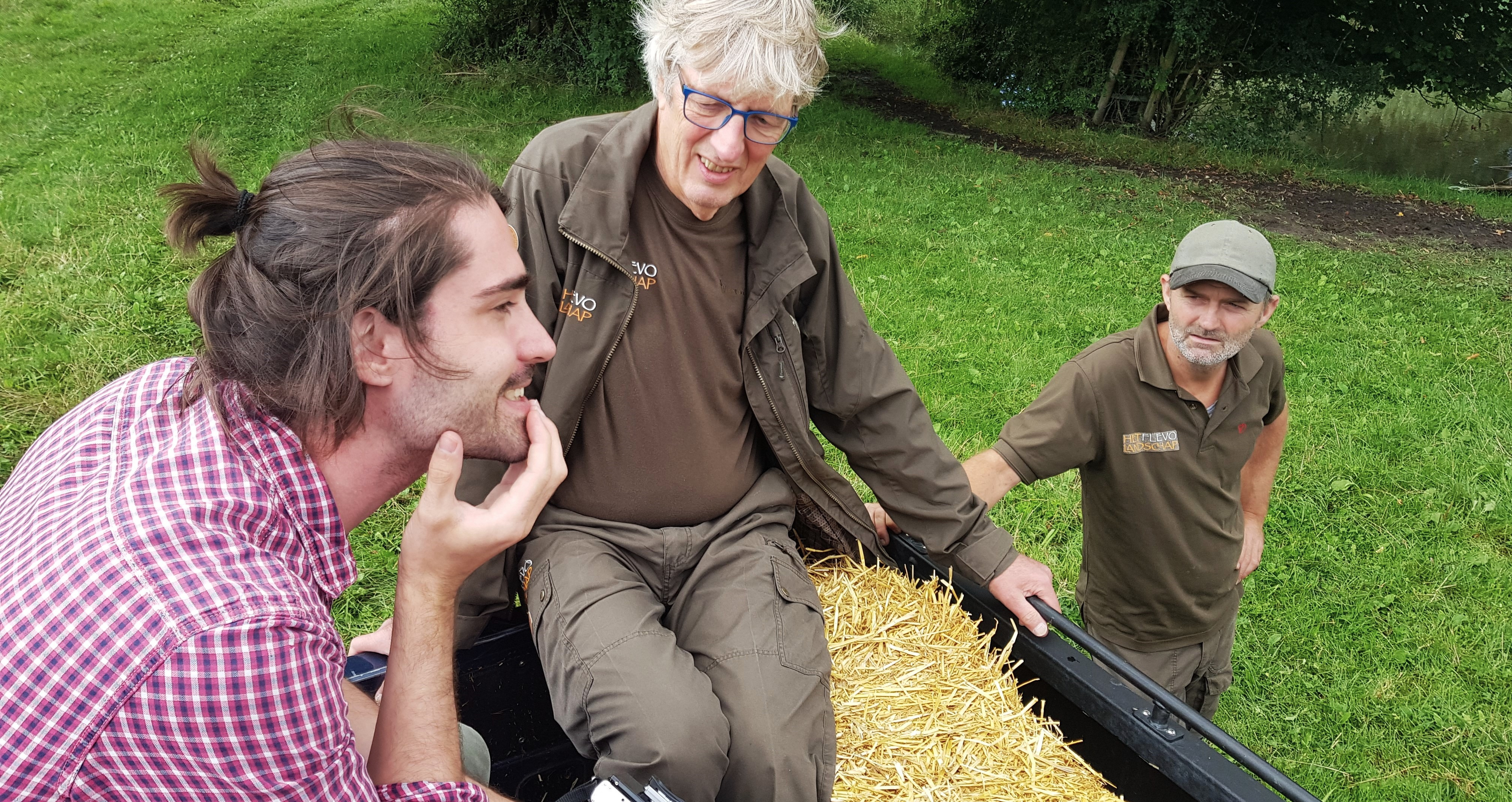 In dialogue with stakeholders in front of a herd of European bison at Natuurpark Lelystad, NL