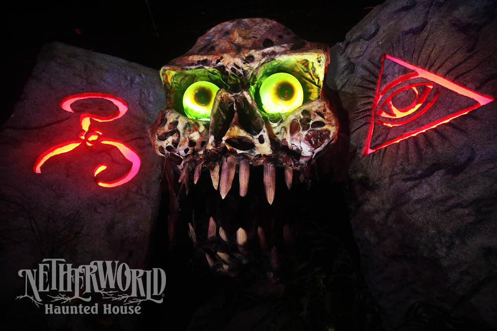 Netherworld Haunted House Lit-up creature