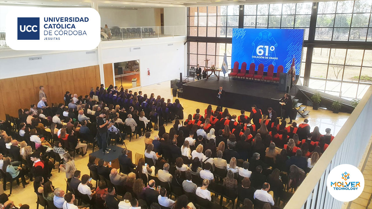 Acto de Colación de Fin de Carrera en el Espacio Osvaldo de UCC Acto de Colación de Fin de Carrera en el Espacio Osvaldo de UCC
