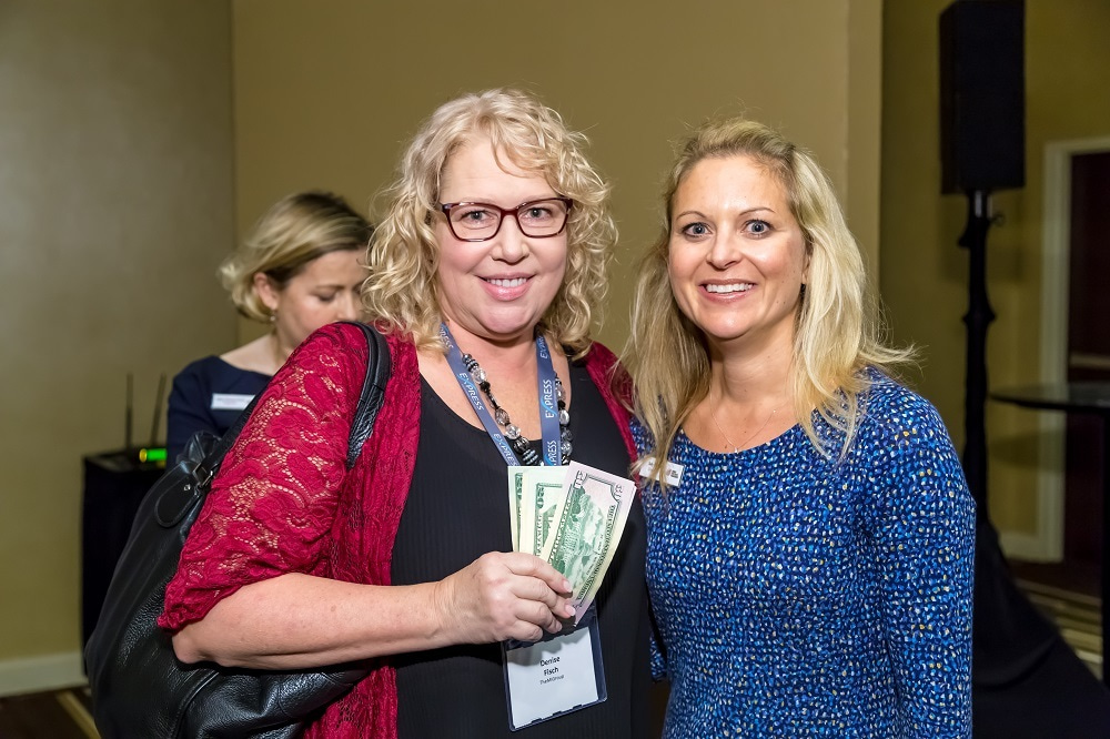 Our lucky Houston winners! The Forum for Expatriate Management