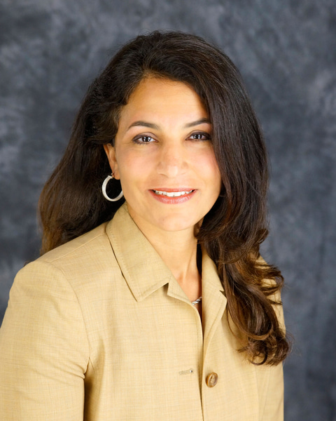 Go to the profile of Carmen Fakhoury