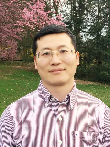 Go to the profile of Qianrong Fang