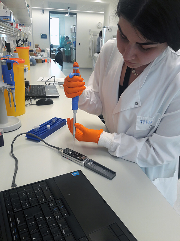 Nanopore metagenomics enables rapid clinical  diagnosis of bacterial lower respiratory infection