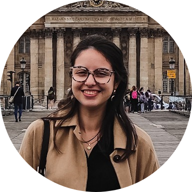 Go to the profile of Laura Nebout