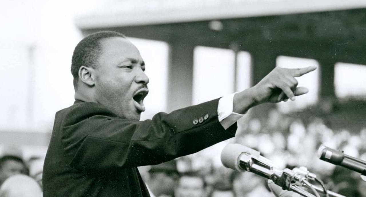 A Leader Is Not A Searcher For Consensus But A Molder Of Consensus