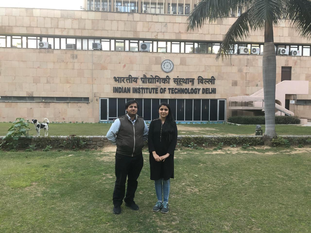 SLIM: Simultaneous Logic in Memory using Emerging Non-Volatile Memory Devices 