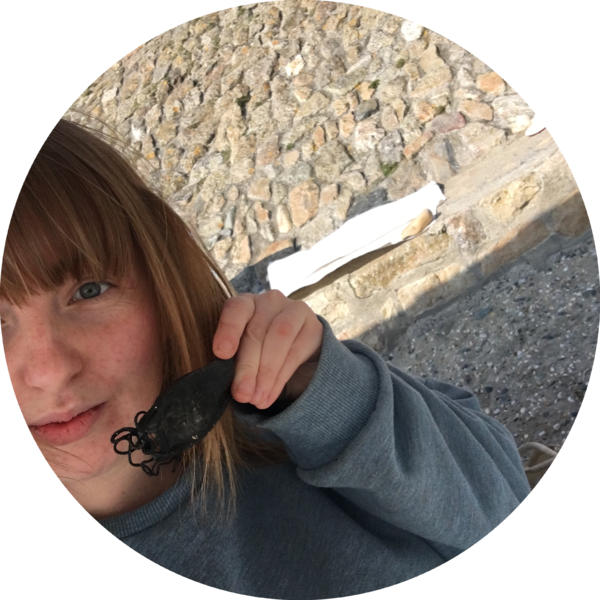 Go to the profile of Jodie Holyoake