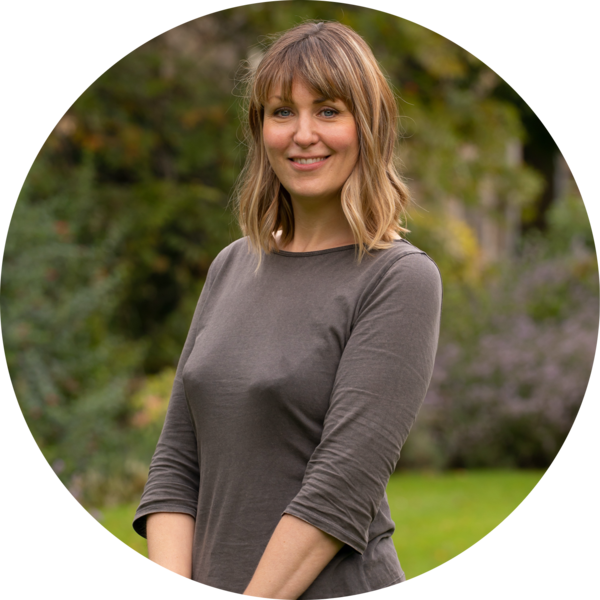 Go to the profile of Emma Bond