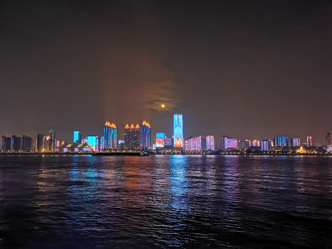 Unintended consequences: holiday travel during the COVID-19 pandemic