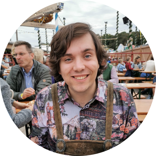 Go to the profile of Thomas