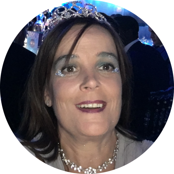 Go to the profile of Adele