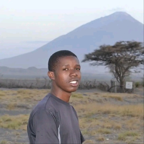  From Tourism to Conservation: Julius’ Journey and Lessons Learned