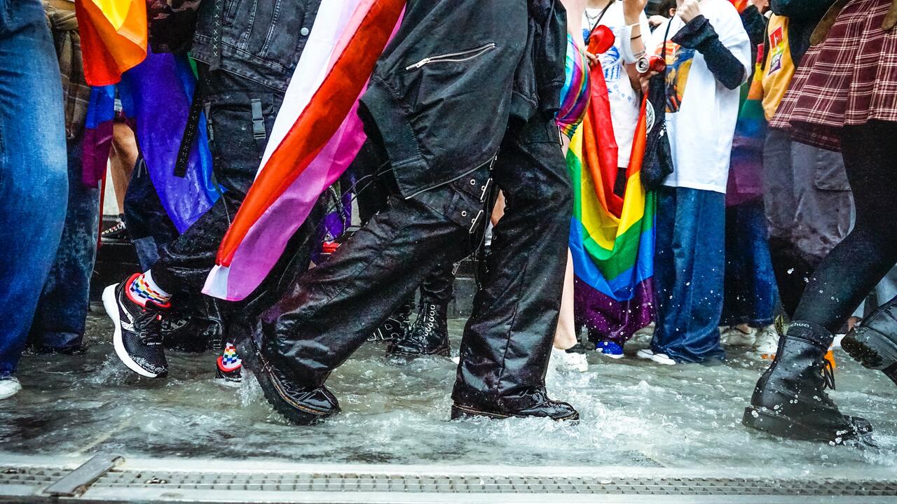 Reconstructing Gender in English and French Law (poster!)