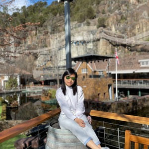 Go to the profile of LIU JOANA