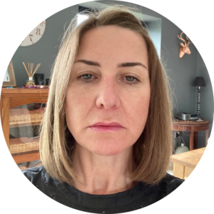 Go to the profile of Sharon Hirst