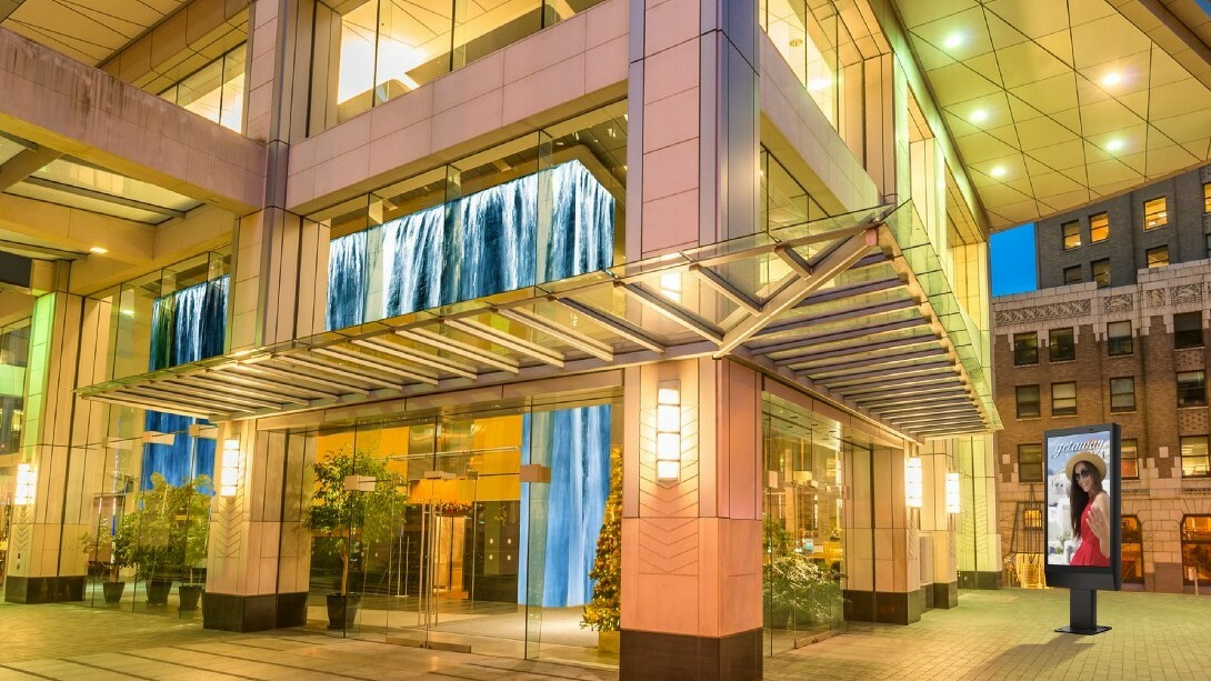 How Technology Enhances the Visitor Journey