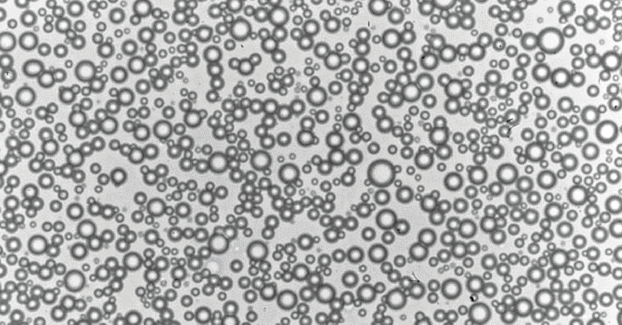 Enhancing chemical reactions in minimal peptide condensates