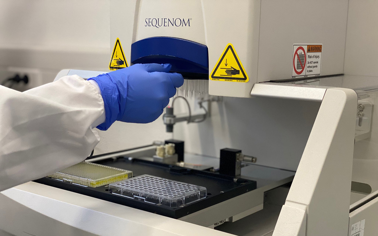 Two doses of COVID-19 BNT162b2 mRNA vaccine (Comirnaty) required to bring antibody levels above threshold of positivity in all age ranges