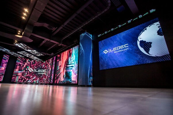 ¿Cuál es la utilidad de un showroom para mi empresa B2B? La experiencia de Ledec Group en México