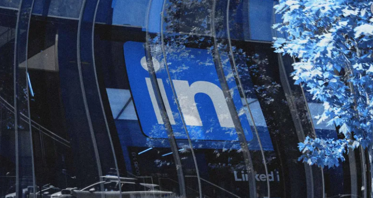 LinkedIn's New AI Recruiter