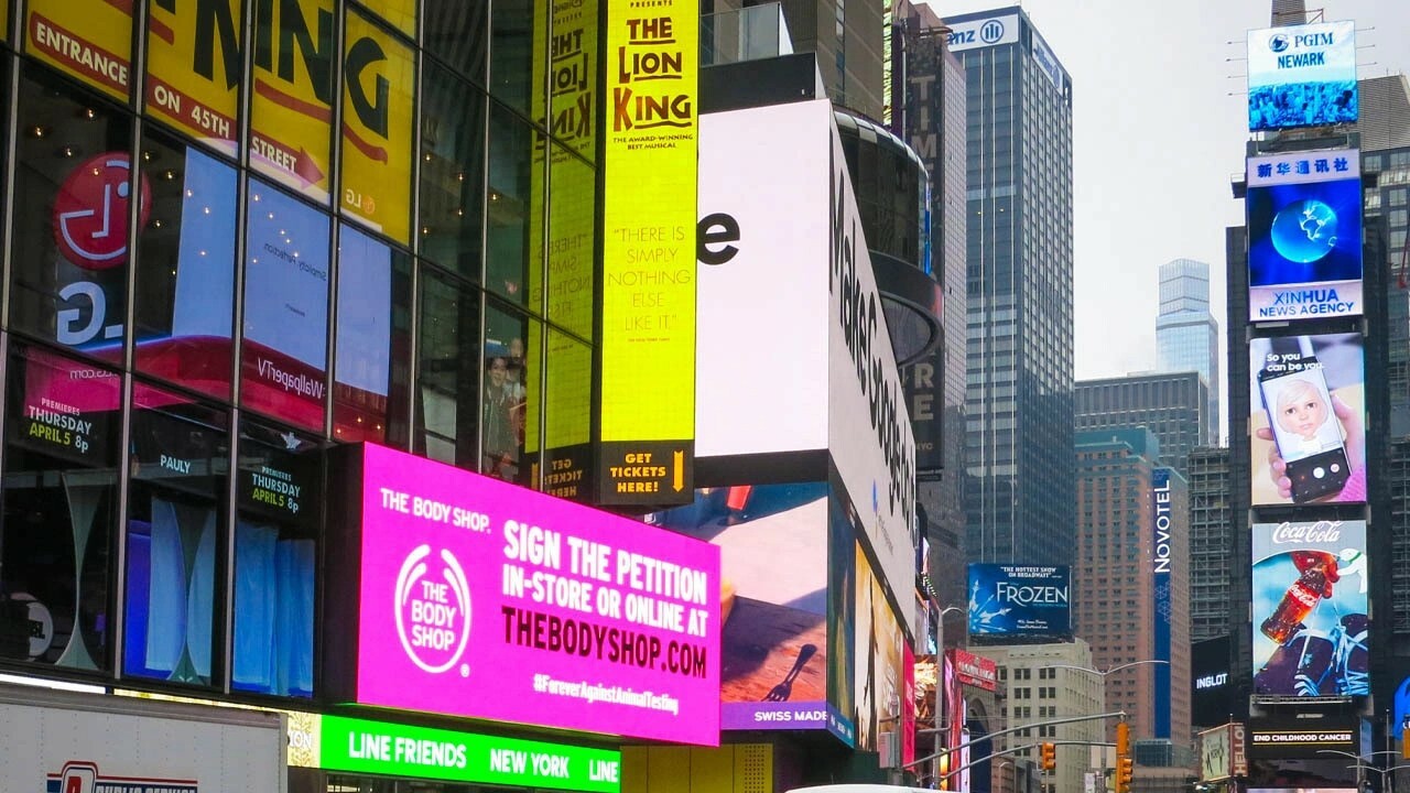 Top 7 Digital Signage Trends in 2024