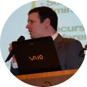 Go to the profile of Leandro Insua