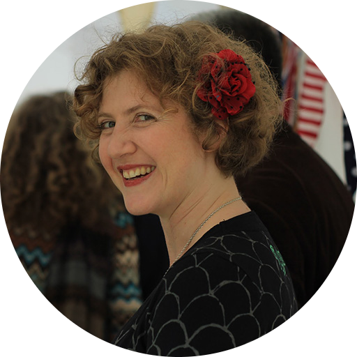 Go to the profile of Coralie