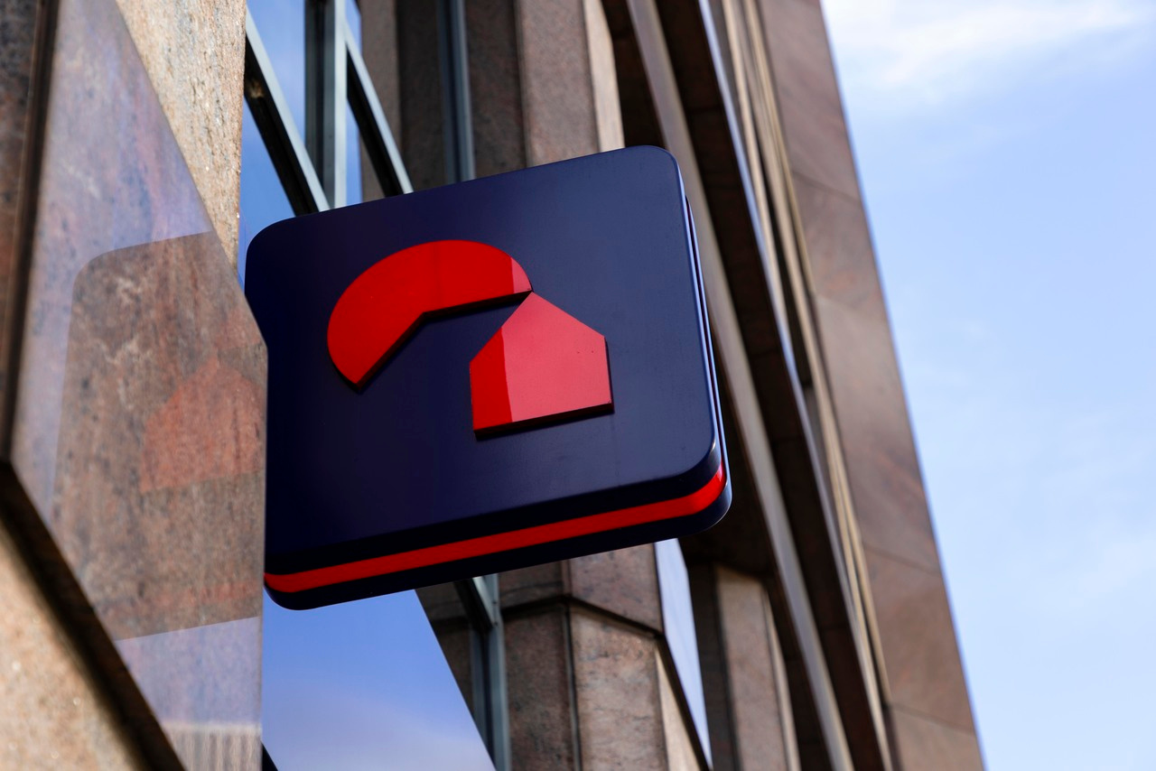 Nationwide cuts mortgage rates for first time buyers, new and existing customers