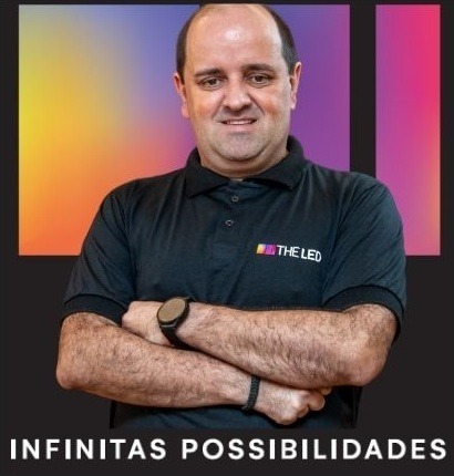 Go to the profile of Cesar Carvalho