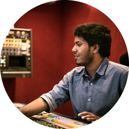 Go to the profile of Yohan De Me