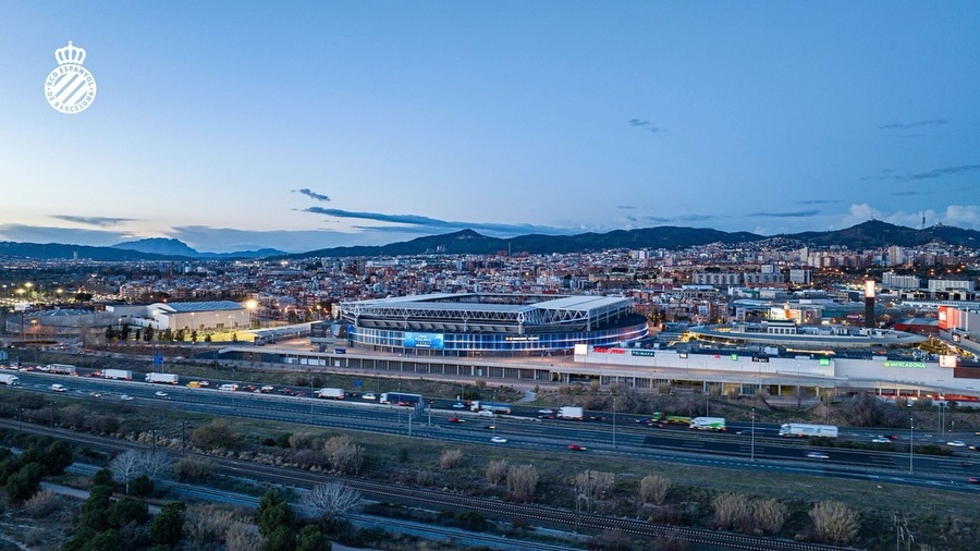 LEDDREAM GROUP refuerza su papel en la transformación de estadios y venues a través de la tecnología en el Sports World Congress