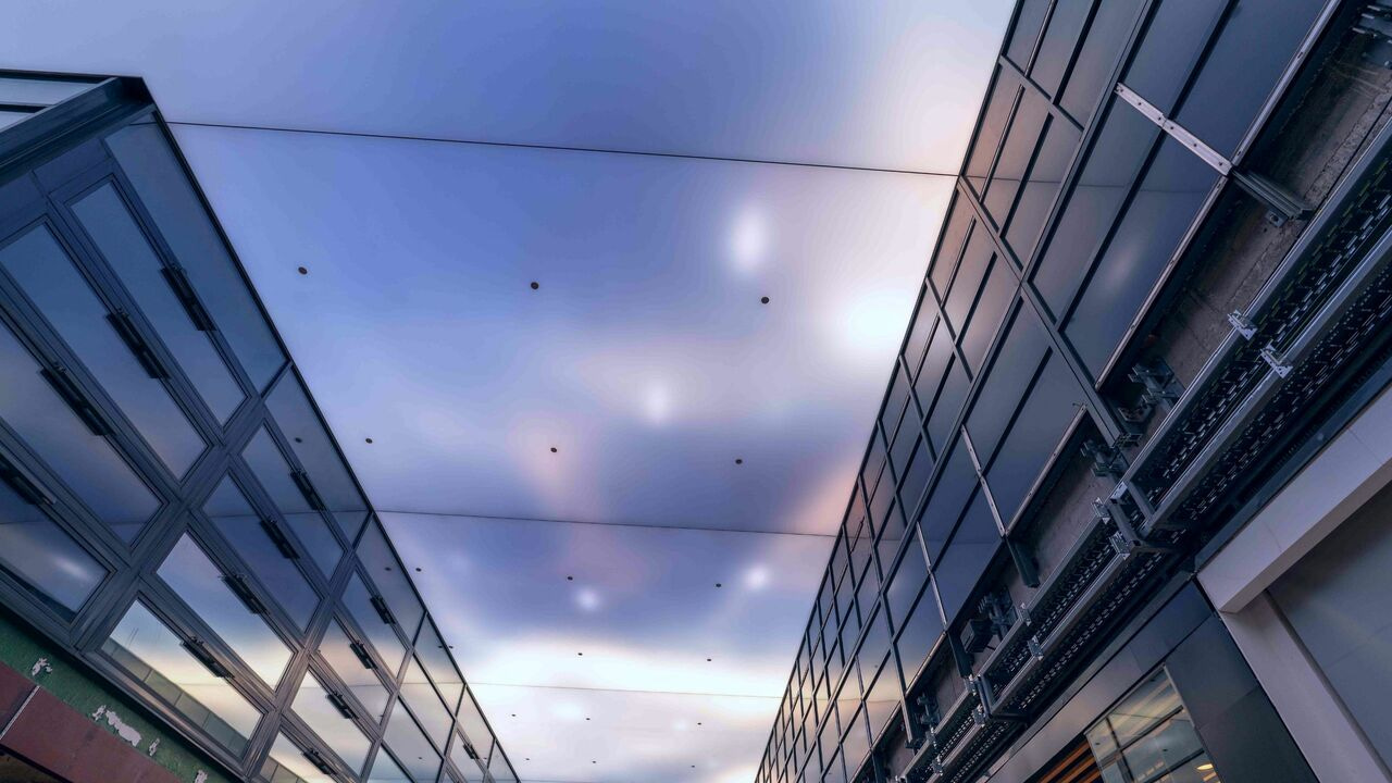 La Feria ISE 2024: Barcelona se Ilumina con Tecnología de Vanguardia