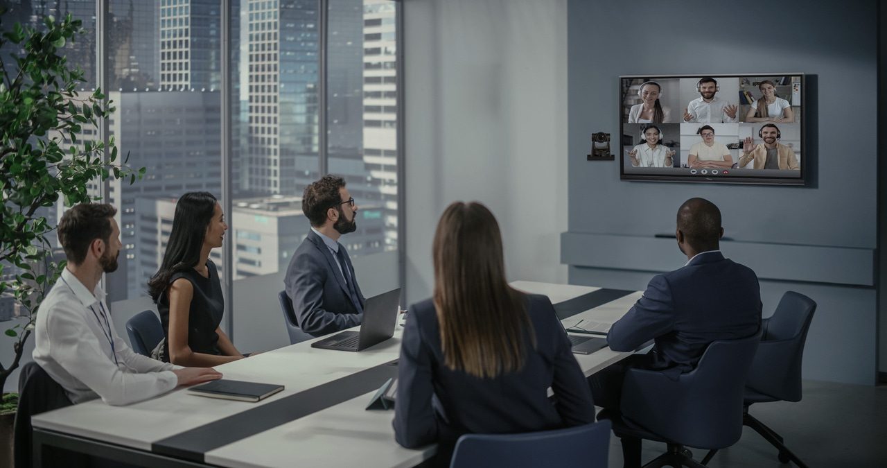 Laia and Optoma, announce a compatibility agreement between their equipment