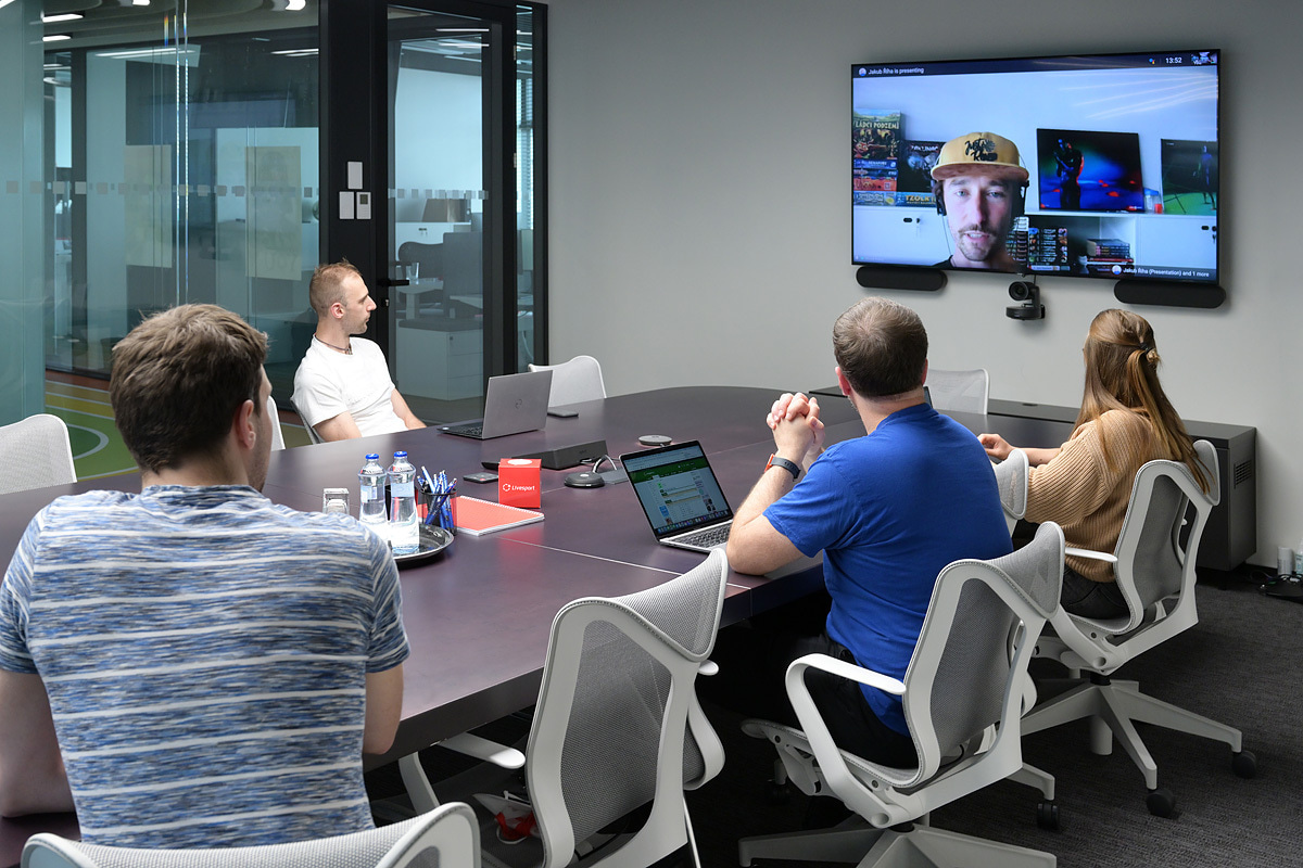 LIVESPORT: INNOVATIVE AND FLEXIBLE WORKSPACE